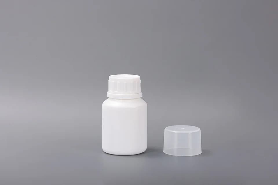 100 ml HDPE Agrochemical Bottle, model 0.1L-10