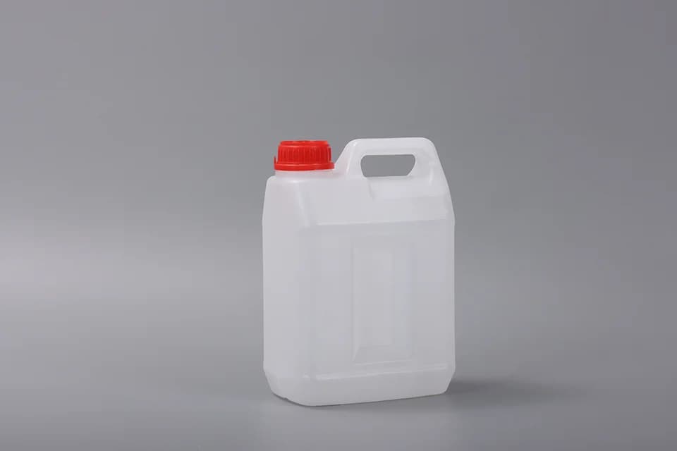 2 L HDPE Jerrycan, model 2L-03